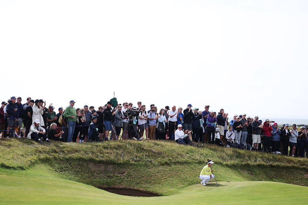 Miyu Yamashita in front of big crowds at Royal Porthcawl